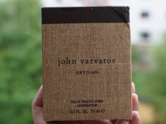 john varvatosԼά˹ٱʹĵ ӵлζ